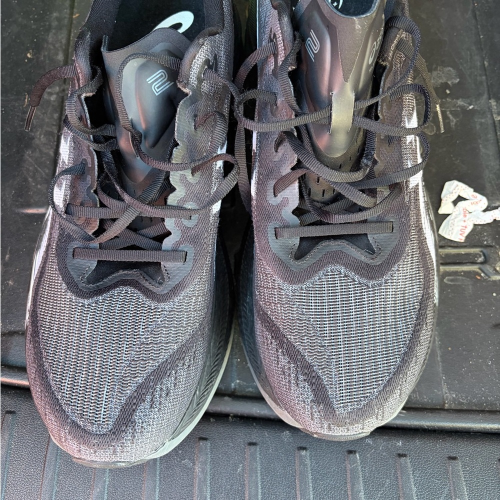 Men's Black Athletic Shoes